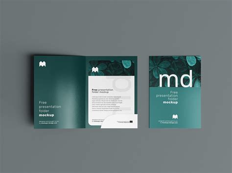 Free Presentation Folder Mockup (PSD)