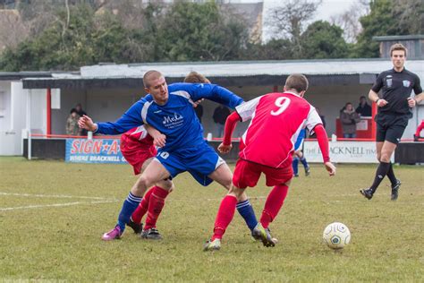 Bracknell Town FC vs Aston Clinton — NeilGrahamPhotography.com