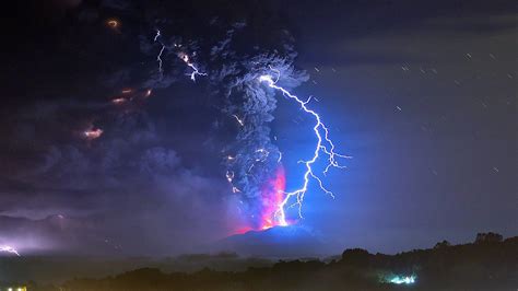 Volcanic Lightning Wallpaper (64+ images)