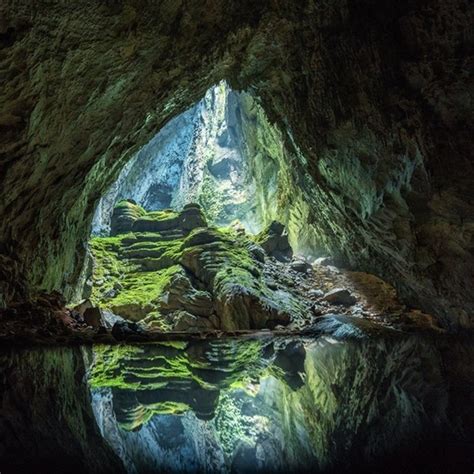 Tours of world's largest cave Son Doong resume