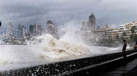 Poem: The Mumbai Monsoon | Memories and Such