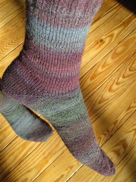 FREE SOCK PATTERN TOE UP | Design Patterns | Sock knitting patterns ...