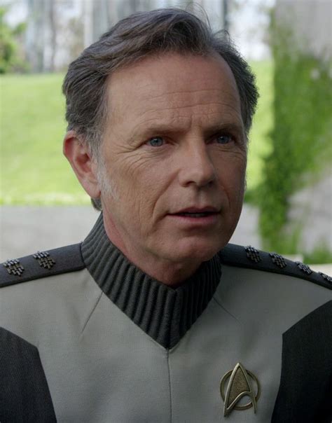 Bruce Greenwood as Cap. Christopher Pike | Bruce greenwood, Star trek ...