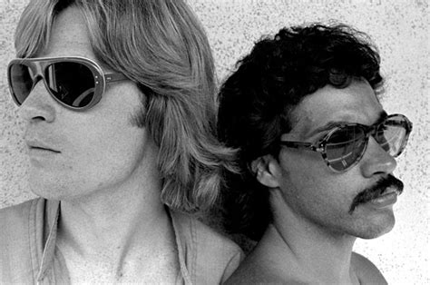 Hall & Oates Embrace Their Hipster Faithful