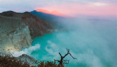 Everything You Need To Know About Night Hiking On Mount Ijen