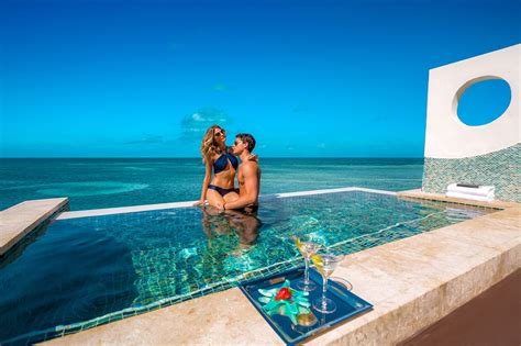 10 Most Romantic Caribbean Honeymoon Suites | SANDALS