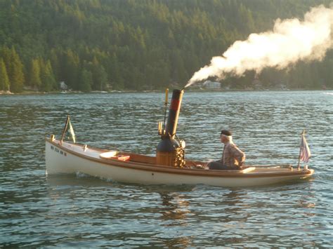 Mini Steamboat | Boat, Steam boats, Wood boat building