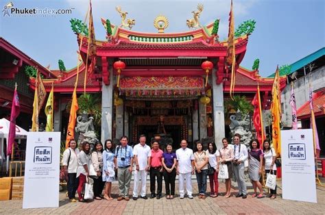 Sansiri organises Phuket temple clean-up - Phuket News and Scoop