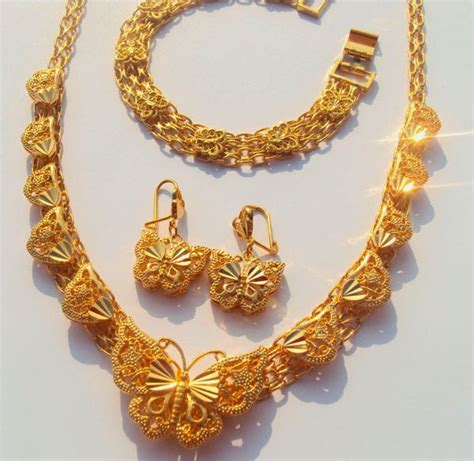 Buy Gold And Jelwrey: 24K Beautiful Expensive Gold Necklace