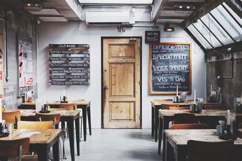 Wood Small Restaurant Design Ideas - WoodsInfo