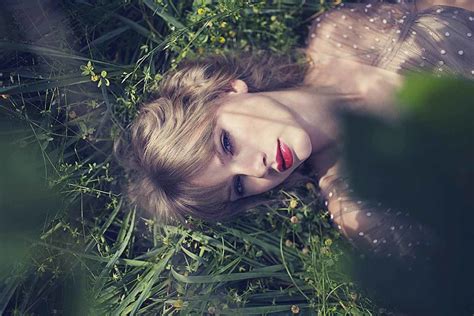 Taylor Swift Red Album Photoshoot - LarryHester