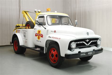 1955 Ford F600 Tow Truck