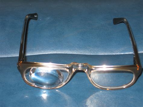 Low Vision Eyeglasses LowVisionEyeglasses.com: Macular Degeneration ...