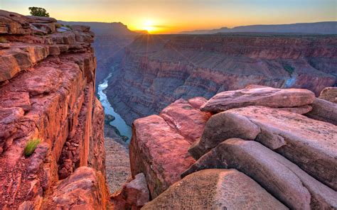 Sunrise In Grand Canyon National Park Arizona The Breathtaking Gorge ...