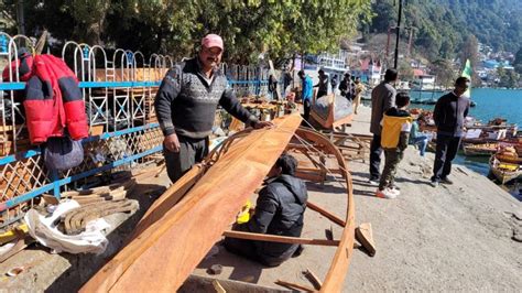 Boating fare in Naini lake doubled - Hindustan Times