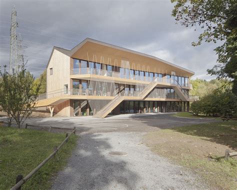 Steiner School / LOCALARCHITECTURE | ArchDaily