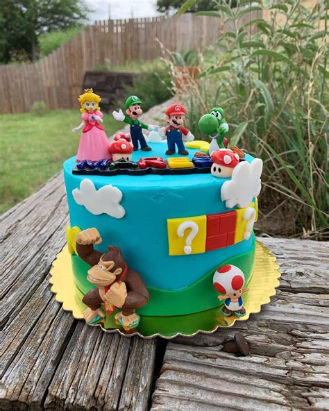 15 Amazing & Cute Super Mario Cake Ideas & Designs