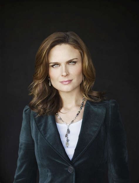 Emily Deschanel as Dr. Temperance Brennan in #Bones - Season 5 | Emily ...