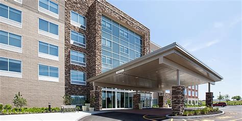 Indianapolis Hotels With Pool | Holiday Inn Express & Suites ...