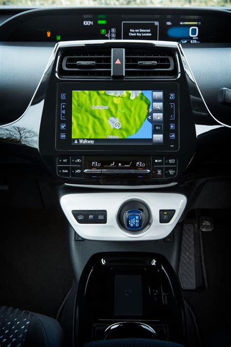 Prius Plug-in Interior (2017 - 2019) - Toyota Media Site