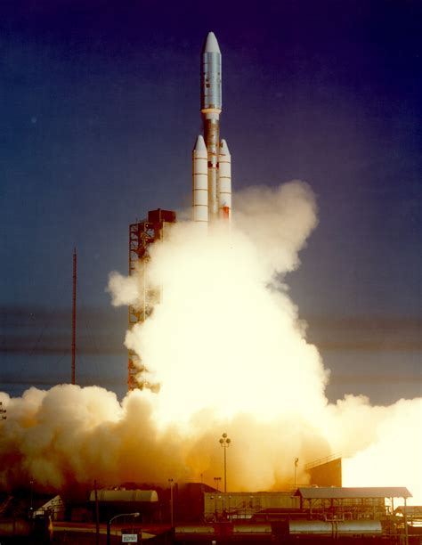 Voyager liftoff in Titan-Centaur