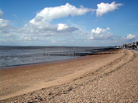 BBC - Essex - In Pictures - Southend beach gallery