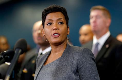 Atlanta mayor orders access restriction for some pot records | AP News