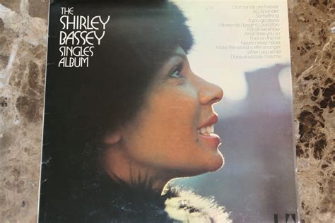 Shirley Bassey - The Shirley Bassey Singles Album (VG/VG+) - Mr Vinyl