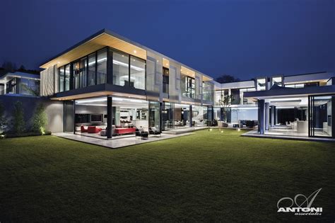 Modern Mansion With Perfect Interiors by SAOTA - Architecture Beast