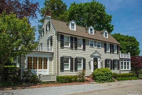 Real estate photos show Amityville house of horrors 45 years after ...