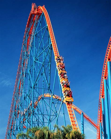 Six Flags Magic Mountain in Valencia, California | Best amusement parks ...