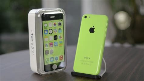 Apple iPhone 5c (Green) - Design Overview & Unboxing - YouTube