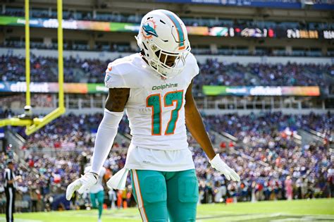 How New York Jets Can Stop Miami Dolphins Receivers Jaylen Waddle and ...