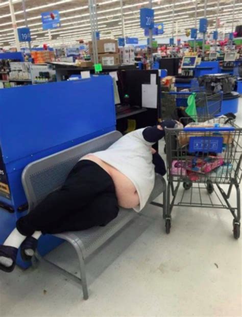 This kind of sh*t only happens at Walmart….(30 Photos)