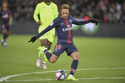 Neymar says he was wrong to hit fan after French Cup-final defeat - The ...