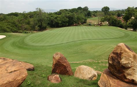 Mountain Creek Golf Resort︱Golf Course in Khao Yai