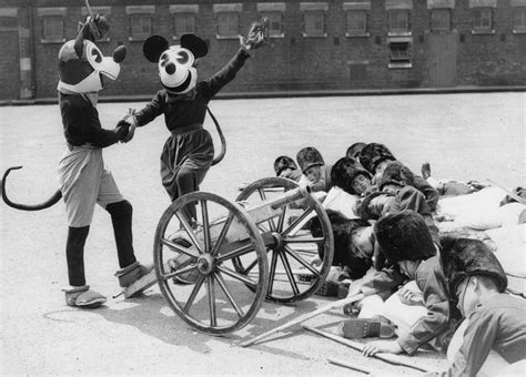 Early Photographs Show What Mickey Mouse Looked Like in the 1930s ...