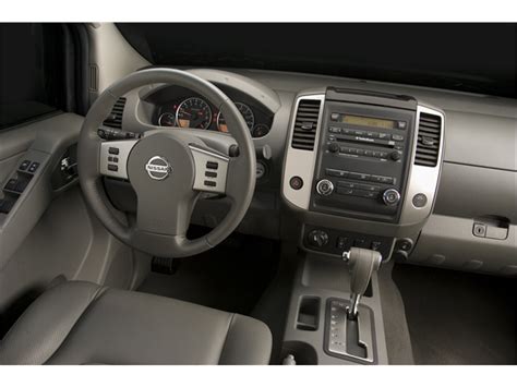 2018 Nissan Frontier: 81 Interior Photos | U.S. News