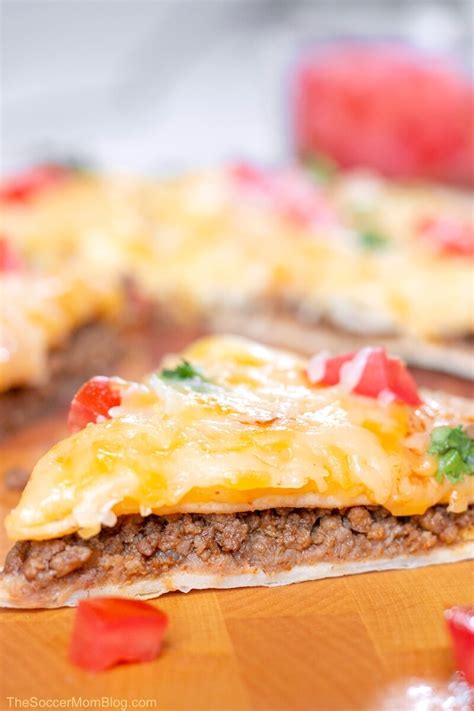 Copycat Mexican Pizza Recipe | The Soccer Mom Blog