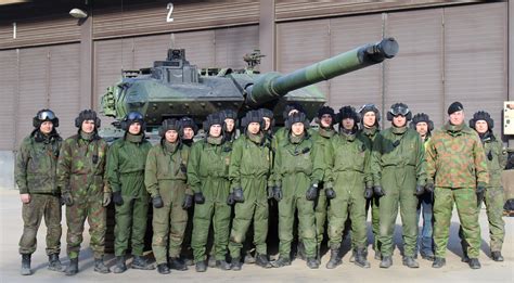 Finnish tank crewmen and a leopard 2 : r/TankPorn