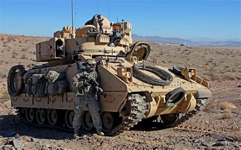 Absolute Unit: The M2 Bradley May Be Irreplaceable | The National Interest