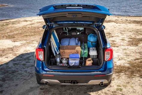 How Much Luggage Fits in a Ford Explorer? - Four Wheel Trends