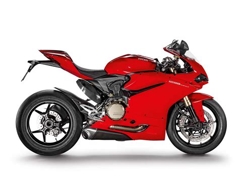 Ducati 1299 Panigale - 205hp, Across the Board - Asphalt & Rubber