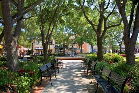 Hyde Park Village in Tampa | VISIT FLORIDA