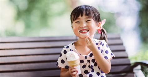 Why I Let My Kid Eat Ice Cream Every Day Over Summer | POPSUGAR Family