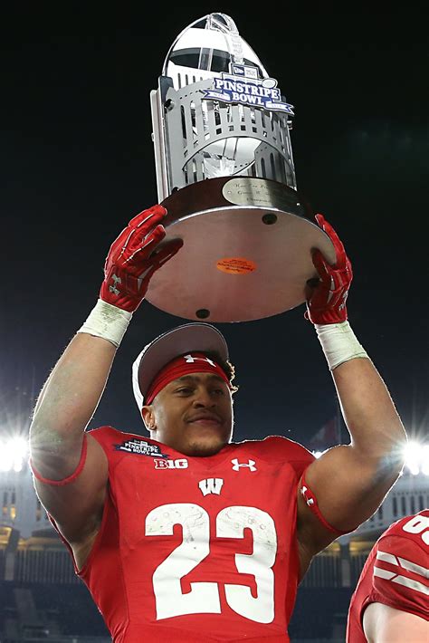 Winner of 2019 Doak Walker Award comes from B1G, beats out another Big ...