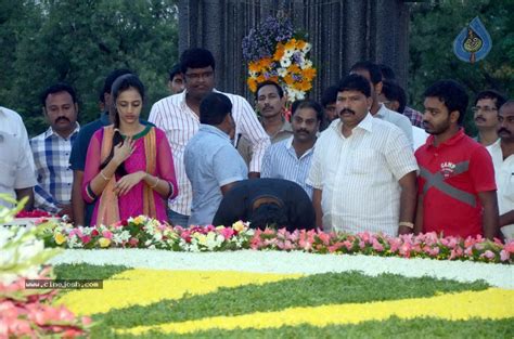 Nandamuri Family at NTR Ghat - Photo 103 of 141