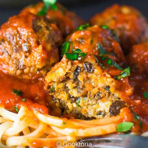 Vegetarian Mushroom Meatballs | COOKTORIA