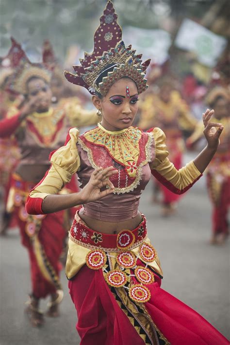 The beauty of a traditional Sri Lankan dance and the fine use of the ...