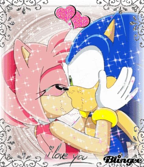 amy kissing sonic Picture #127451469 | Blingee.com